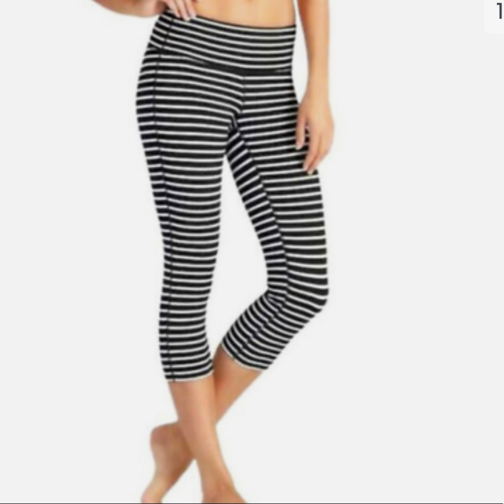 Athleta womens cropped leggings small